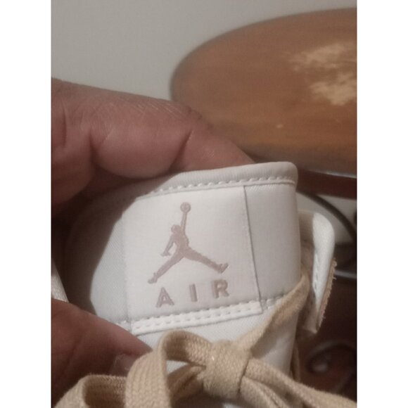 Jordan 1 Mid SE Legend Light Brown Women Size 9 FJ3448-200 - Picture 6 of 12